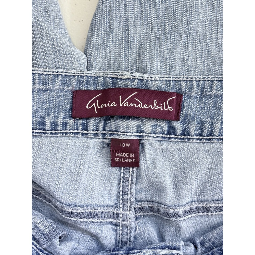Cropped Denim Capris Embroidered Floral Hem Womens Plus Sz 18W Gloria Vanderbilt - Picture 4 of 13